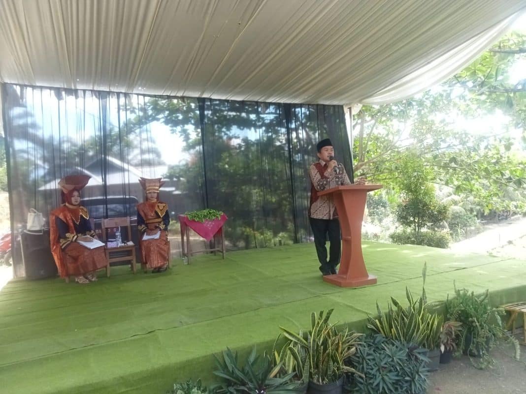 Kepala Kantor Perpisahan