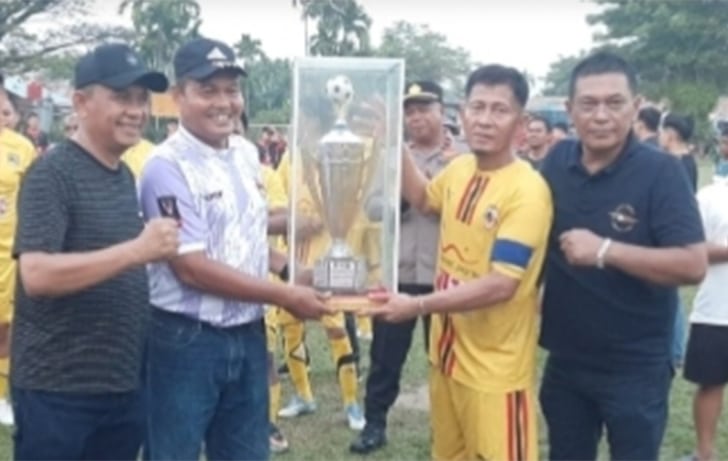 sepak bola